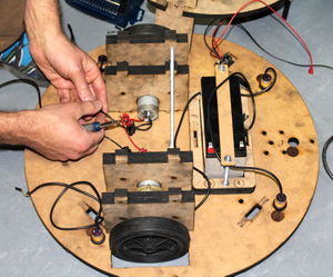 Base robotique pour moteurs de perceuse sans fil